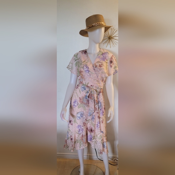 Gabby Skye Dresses & Skirts - HI-LO GABY SKYE DRESS SIZE 8